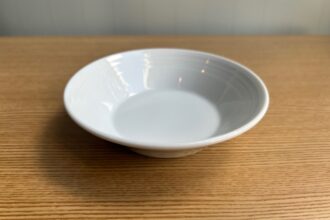 白磁　丸型　小皿　取り皿　14×14ｃｍ