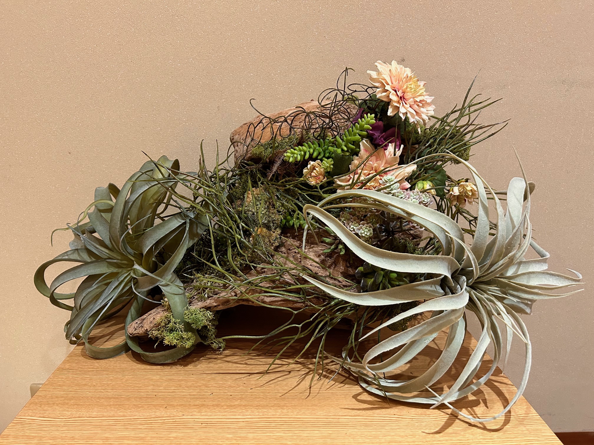 流木を使った造花フラワーアレンジメント | 宿KOMONO